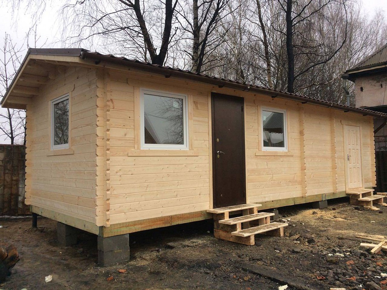 Вместительная хозпостройка из минибруса